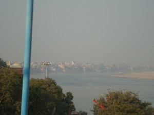 Blick vom Dachgarten auf den Ganges